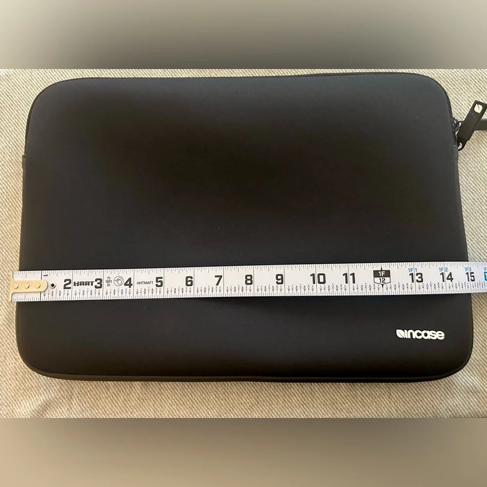 Incase LAPTOP CASE For 15” MacBook Pro Classic Neoprene Sleeve Water Resistant